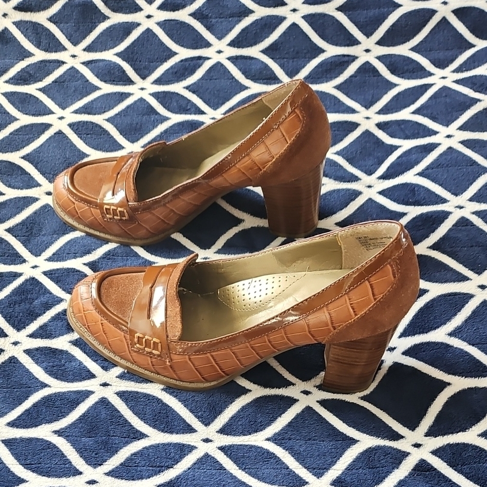 Bass & Co Brown Croc-Embossed Women's Heels